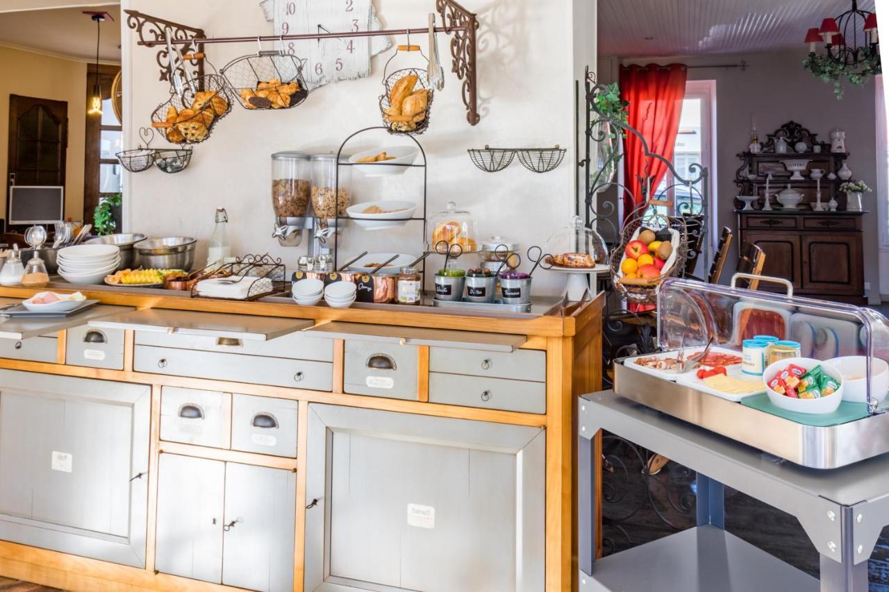 Le Manoir De L'antiquite Hotel 3*